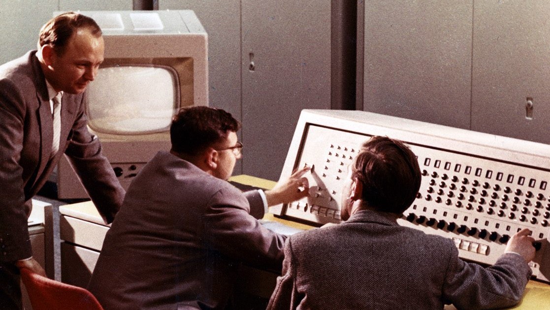 Компьютерная система «Сименс 2002», 1957 год