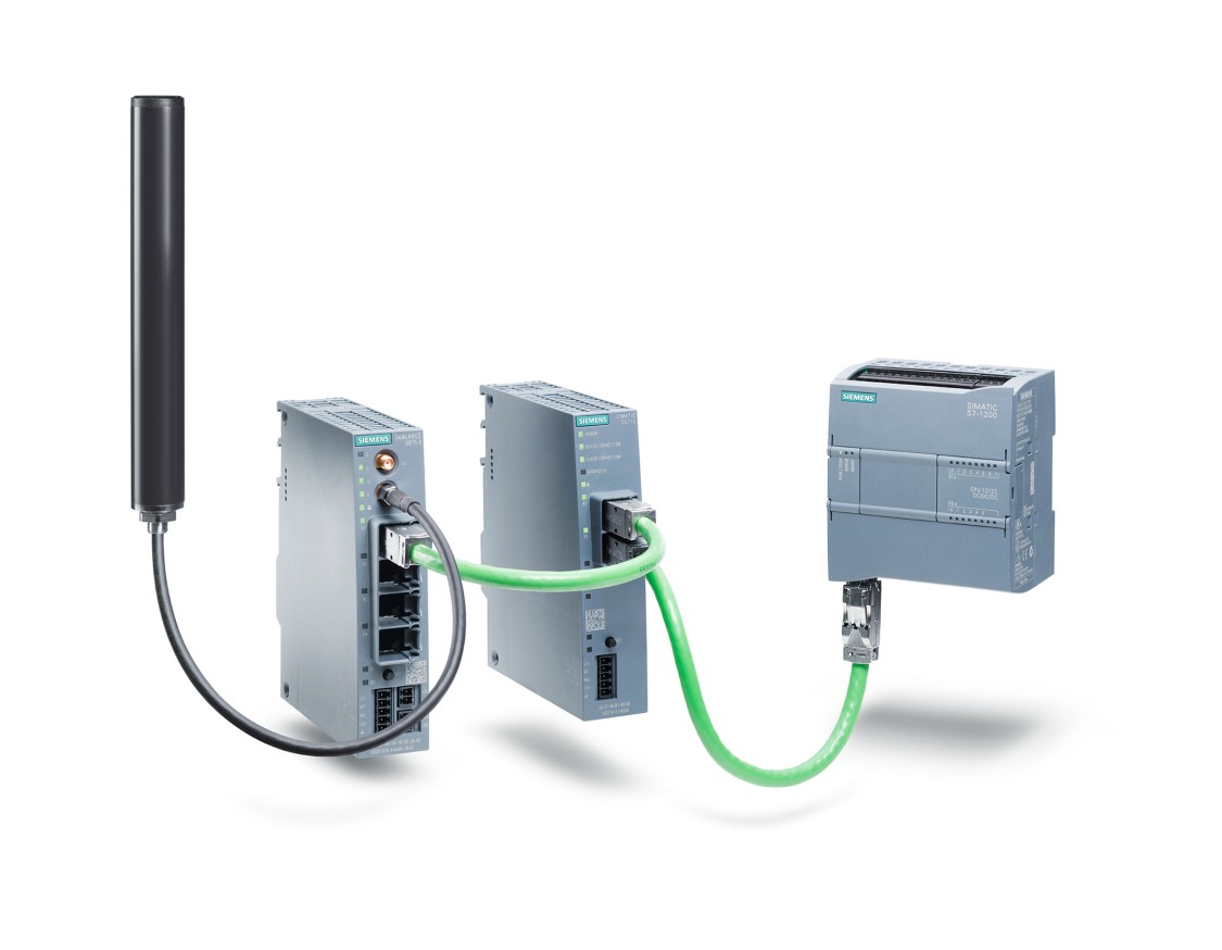 Industrial IoT Gateway SIMATIC CloudConnect 7 to transfer information to a wide variety of cloud platforms.